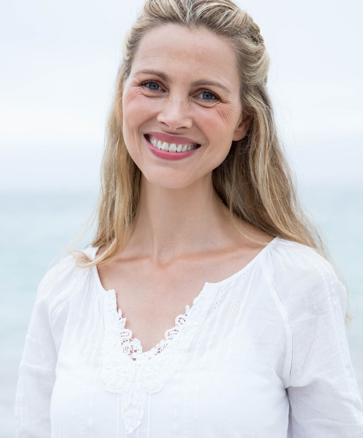 San Jose & Palo Alto dermaplaning model smiling