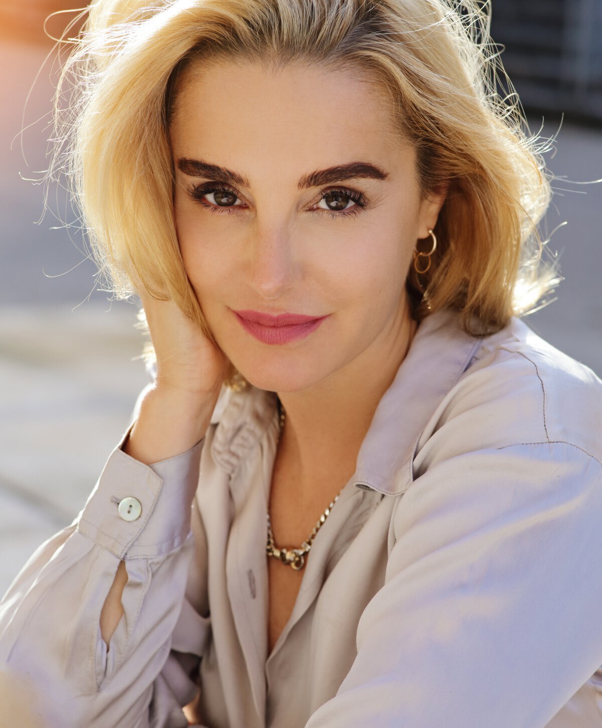 Palo Alto & San Jose Blepharoplasty model smiling