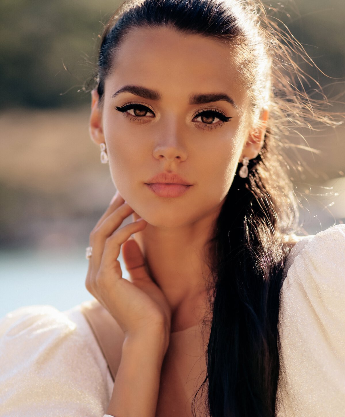 Palo Alto non surgical rhinoplasty model with brown hair